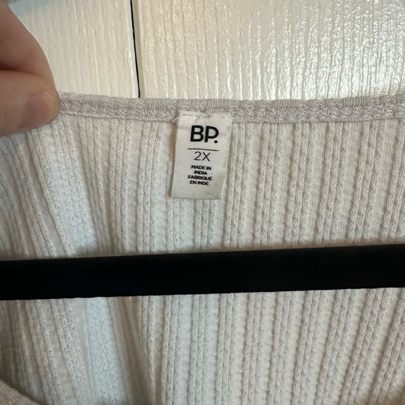 BP CROP TOP SIZE 2X - Picture 2 of 5